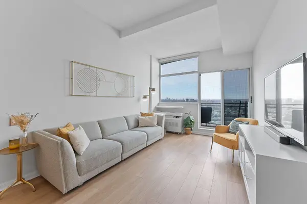 1600 Keele ST #1121, Toronto W03, ON M6N 5J1