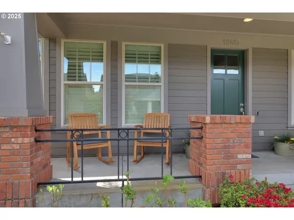 1260 LITTLE JOHN LN, Eugene, OR 97401