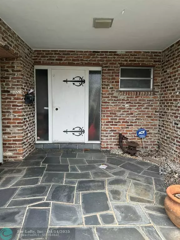 Hollywood, FL 33021,4931 Pierce St