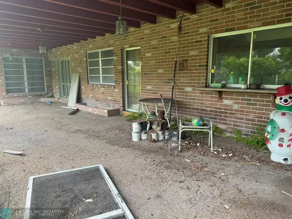 Hollywood, FL 33021,4931 Pierce St