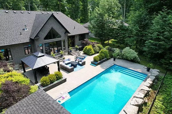 Springwater, ON L9X 0J2,69 Black Creek TRL