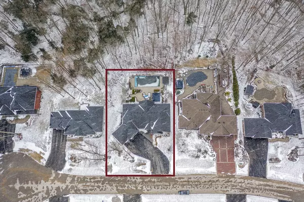 Springwater, ON L9X 0J2,69 Black Creek TRL