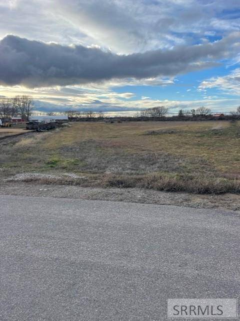 808 N 825 E, Shelley, ID 83274