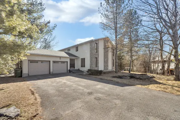 Beacon Hill North - South And Area, ON K1J 6M3,42 Twilight (Davidson) CRES