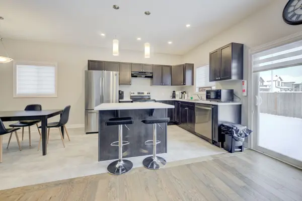 Thorold, ON L2V 0G2,2 Bowman CRES