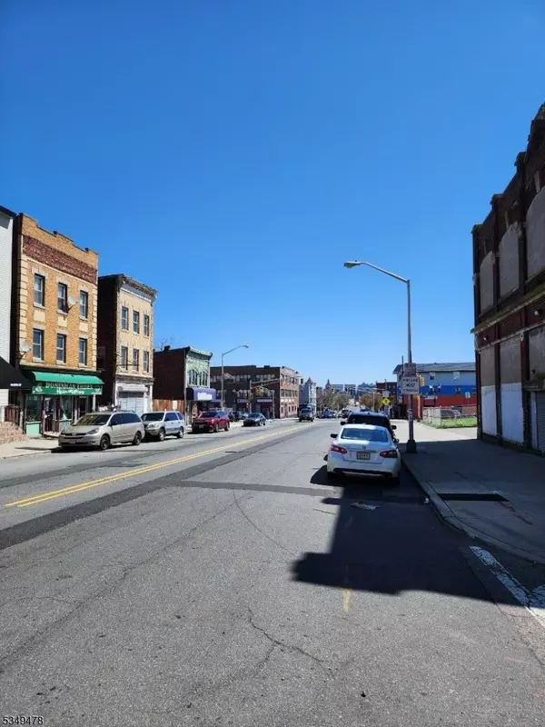 Newark City, NJ 07018,415 Central Ave