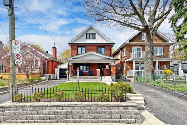 86 Oak Park AVE, Toronto E03, ON M4C 4M3