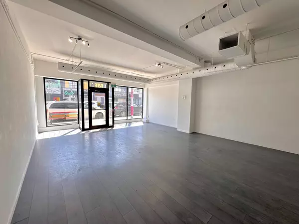 Toronto E01, ON M4L 2A5,1610 Gerrard ST E