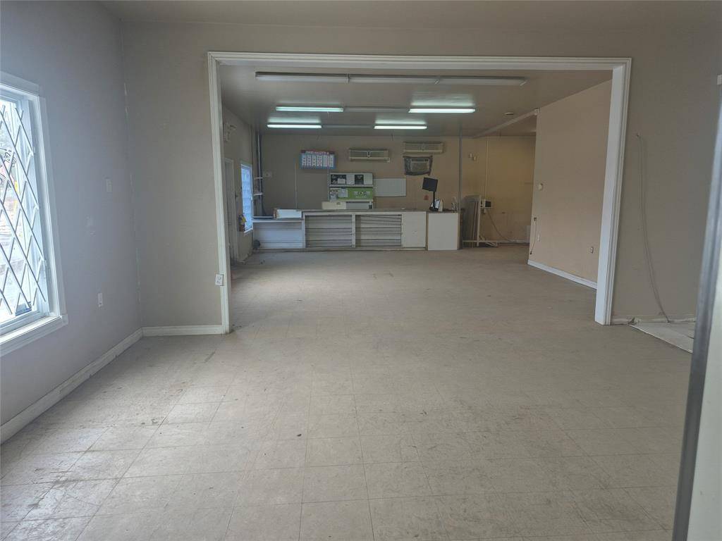 Grand Falls-windsor, NL A2A 0A1,2 Lincoln Road #A
