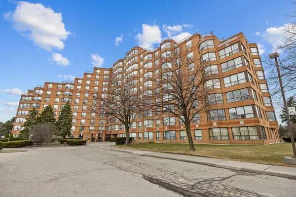 Toronto W10, ON M9W 6X8,6 Humberline DR #425