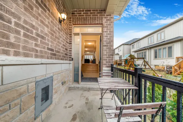 Cavan Monaghan, ON L0A 1G0,4 Northhill AVE