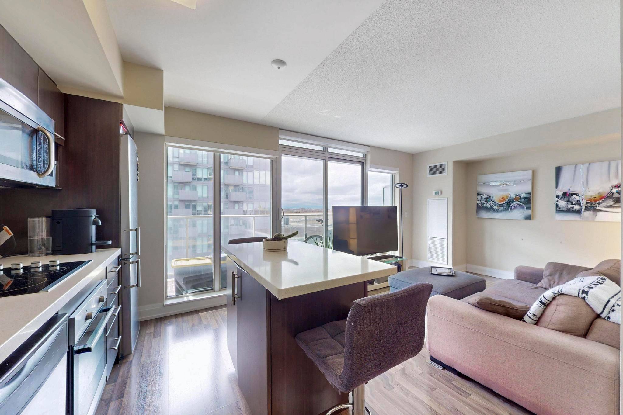 Toronto C06, ON M3H 0C6,565 Wilson AVE #806