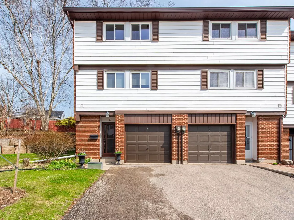 Hamilton, ON L9H 6E8,12 Briar LN #9