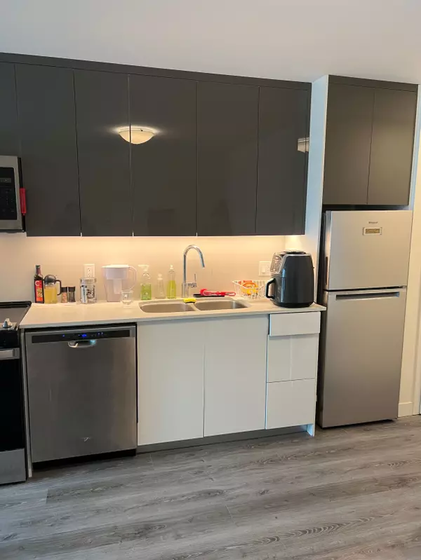 Kitchener, ON N2H 0C7,60 Frederick ST #1304