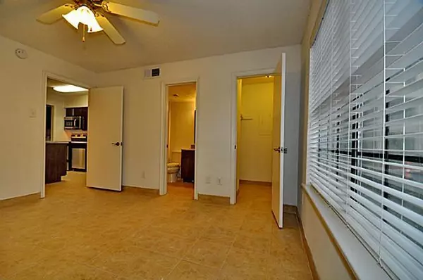 Dallas, TX 75231,6910 Skillman Street #3006