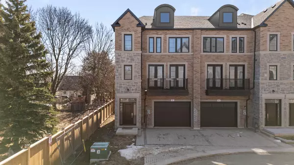 Newmarket, ON L3Y 1K1,260 EAGLE ST #27