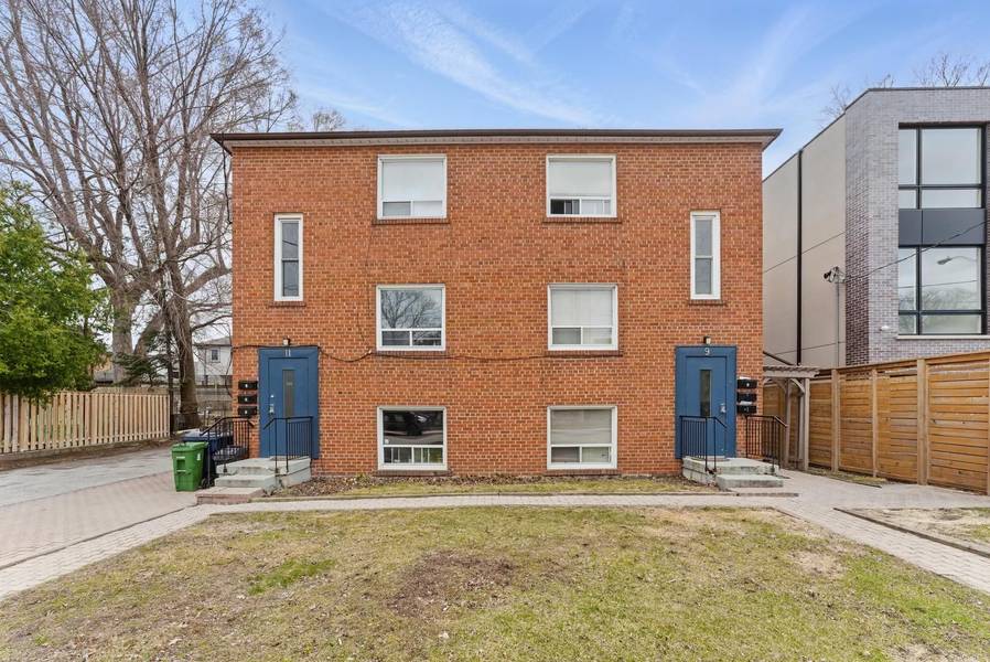 9-11 Bracebridge AVE, Toronto E03, ON M4C 2X6