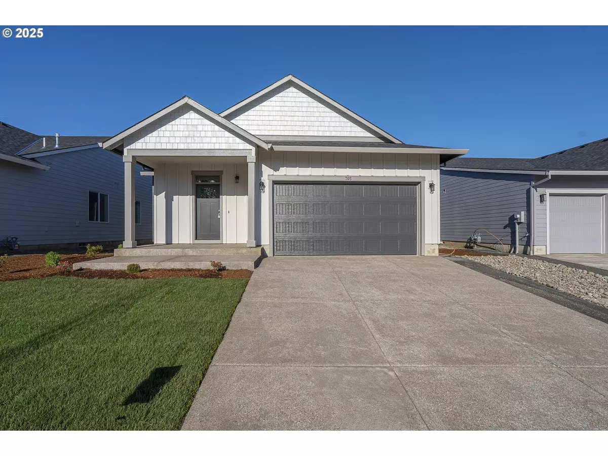 Silverton, OR 97381,705 Tigerlily ST