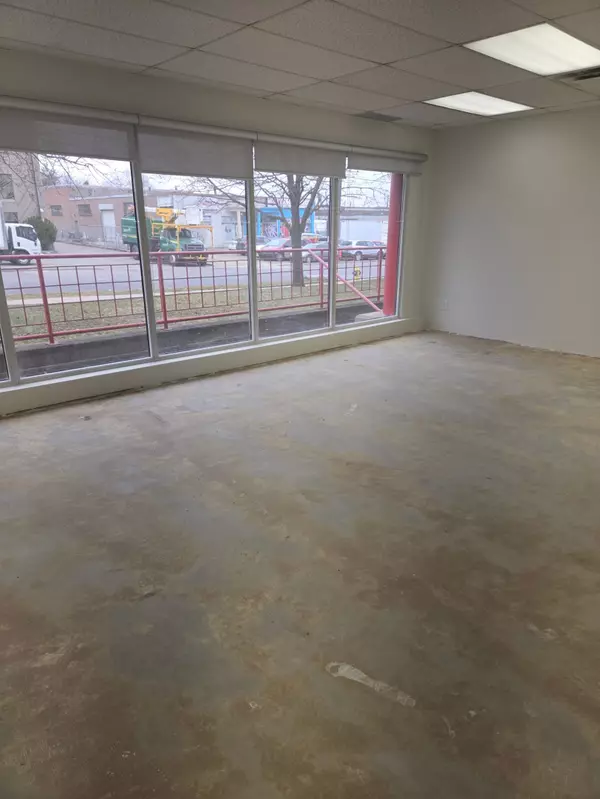 2300 Sheppard AVE W #103, Toronto W05, ON M9M 3A4