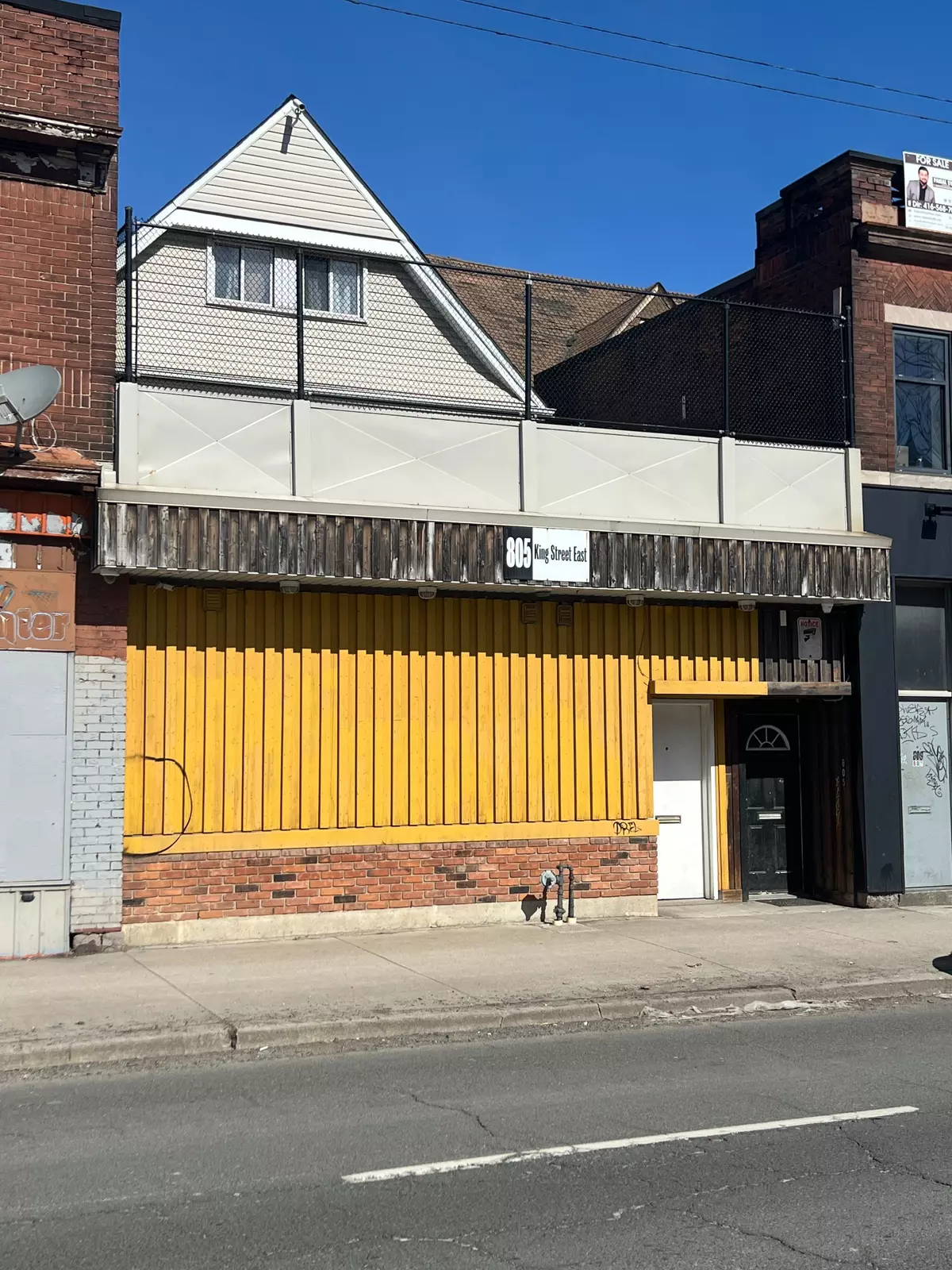 Hamilton, ON L8M 1A8,805 King ST E