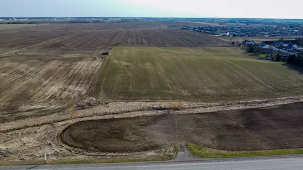 Mapleton, ON N0G 1P0,7950 Wellington Road 8 RD