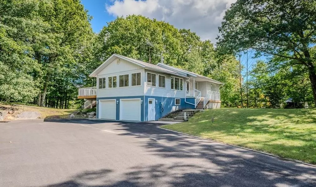 9 Indian CRES, Muskoka Lakes, ON P0B 1J0