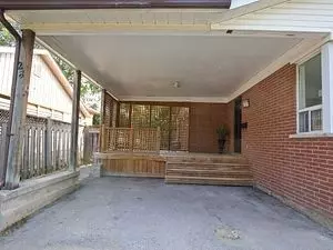 Brampton, ON L6Y 1V5,28 Ladore DR #(Upper)