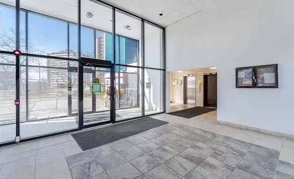 Toronto W05, ON M3N 2L1,4673 Jane ST E #1007