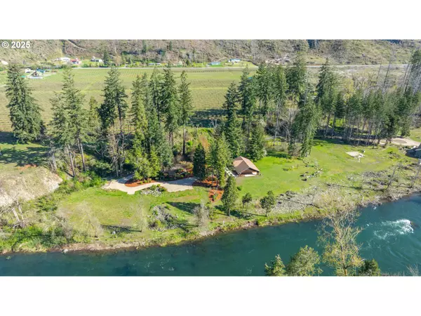 46836 MCKENZIE HWY, Vida, OR 97488