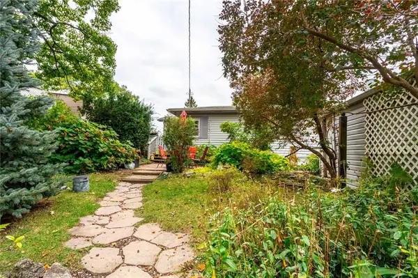 Haldimand, ON N0A 1P0,24 Lake RD