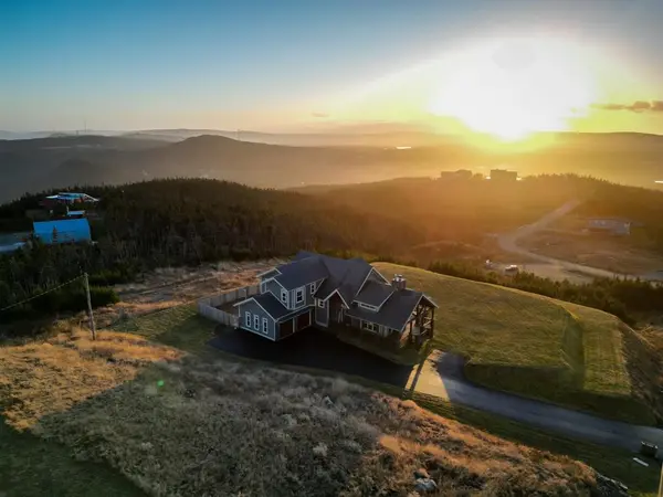 Logy Bay, NL A1K 0K4,8 Ivys Way