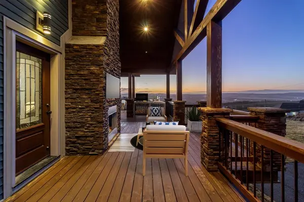 Logy Bay, NL A1K 0K4,8 Ivys Way