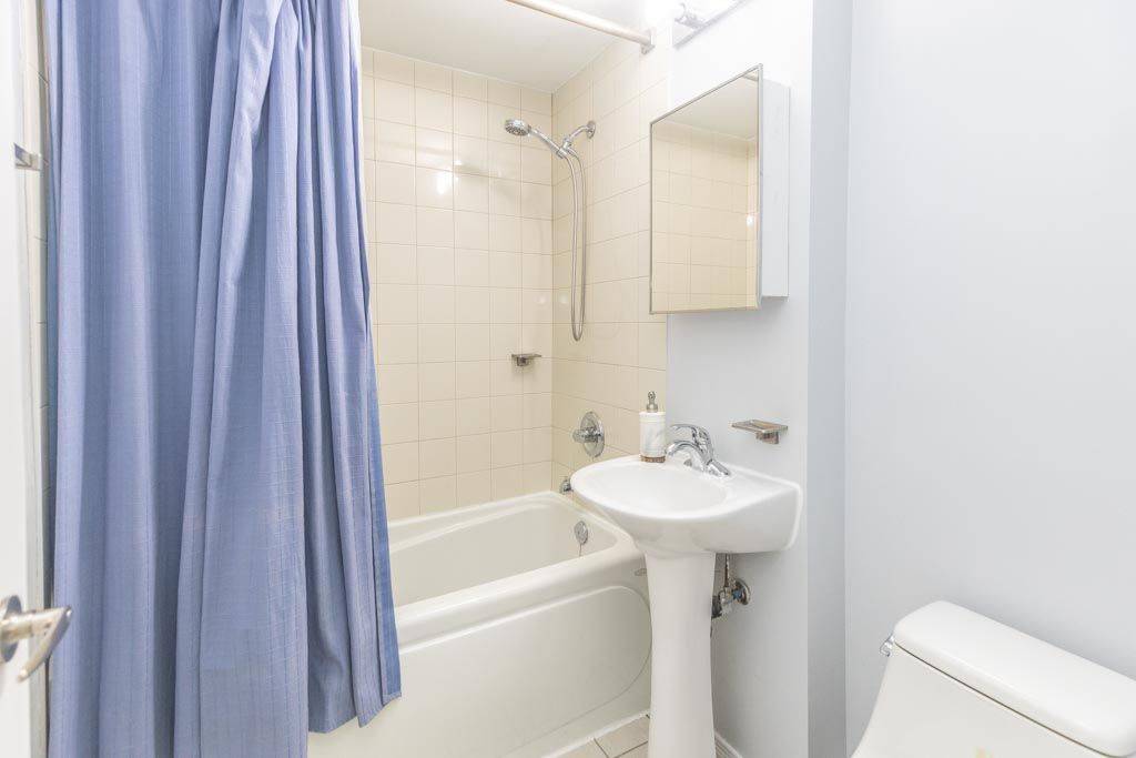 Toronto C13, ON M4A 2Y6,1785 Eglinton AVE E #207