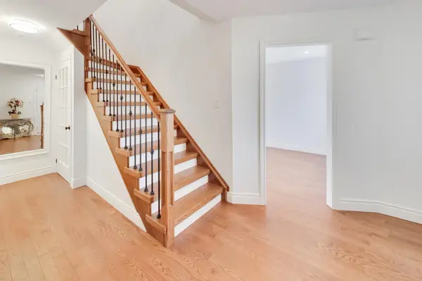 Barrie, ON L4N 7G4,88 Golden Meadow RD