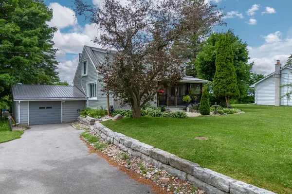 Kawartha Lakes, ON K0M 1N0,77 Bond ST E