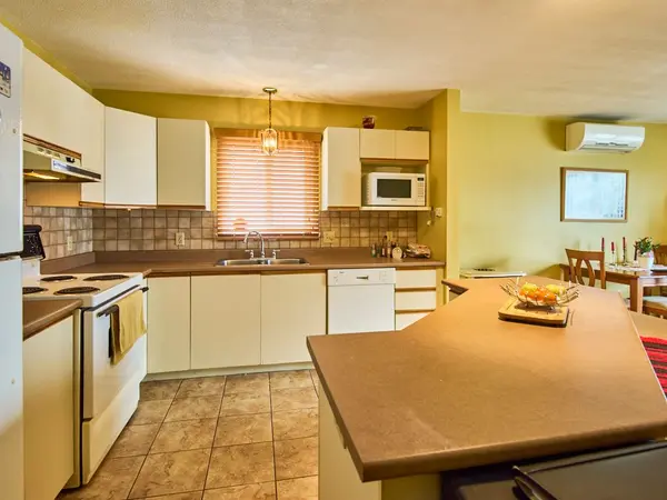 Hawkesbury, ON K6A 3M1,740 Berthiaume ST E