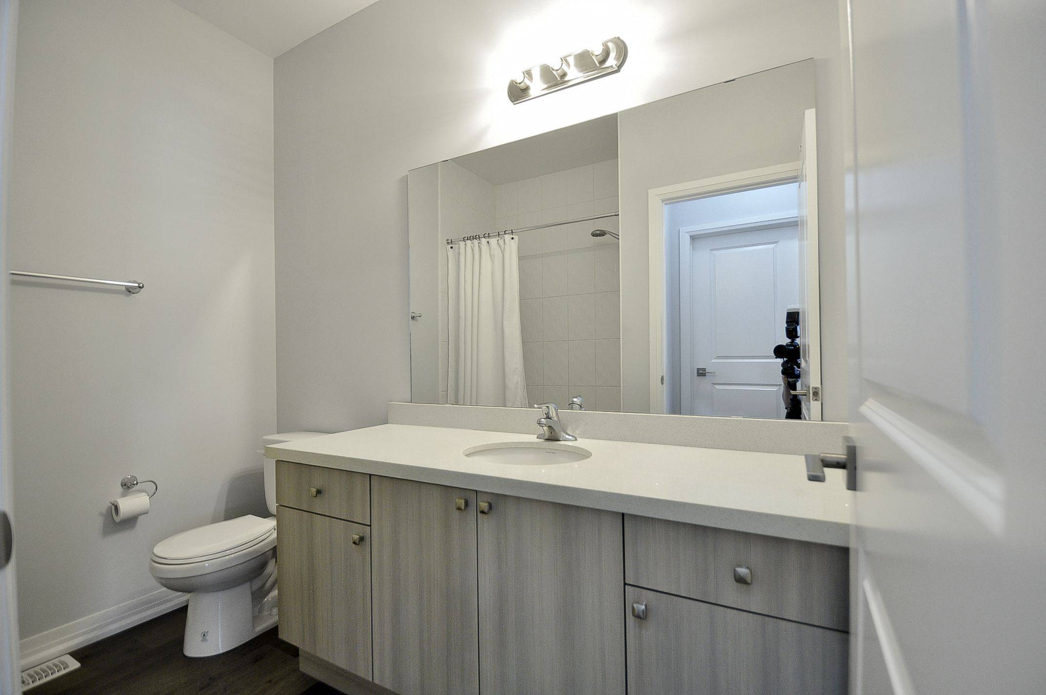 Brantford, ON N3S 7M5,550 Grey ST #16