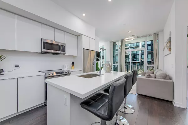 Innisfil, ON L9S 0R5,415 Sea Ray AVE E #112