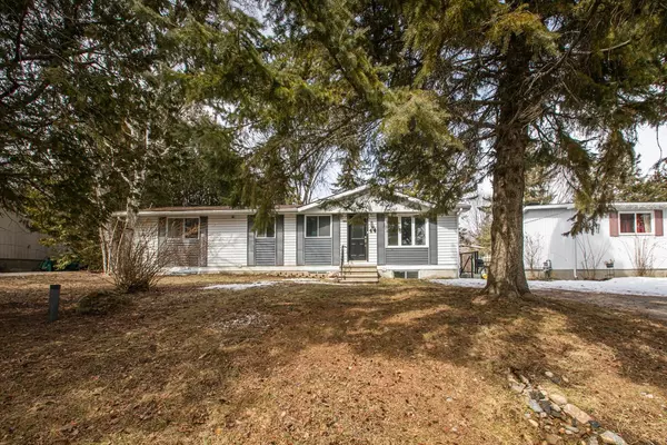 Stittsville - Munster - Richmond, ON K2A 1T5,44 LAZY NOL CT