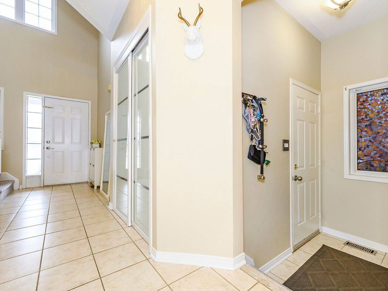 Mississauga, ON L5V 3A2,6093 Rowers CRES