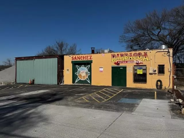 Dallas, TX 75217,6131 Lake June Place