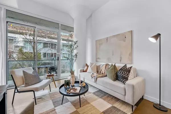 Toronto E01, ON M4M 2S3,201 Carlaw AVE #201