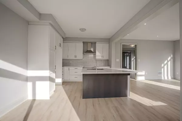 Barrie, ON L9J 0Z5,17 Amsterdam DR