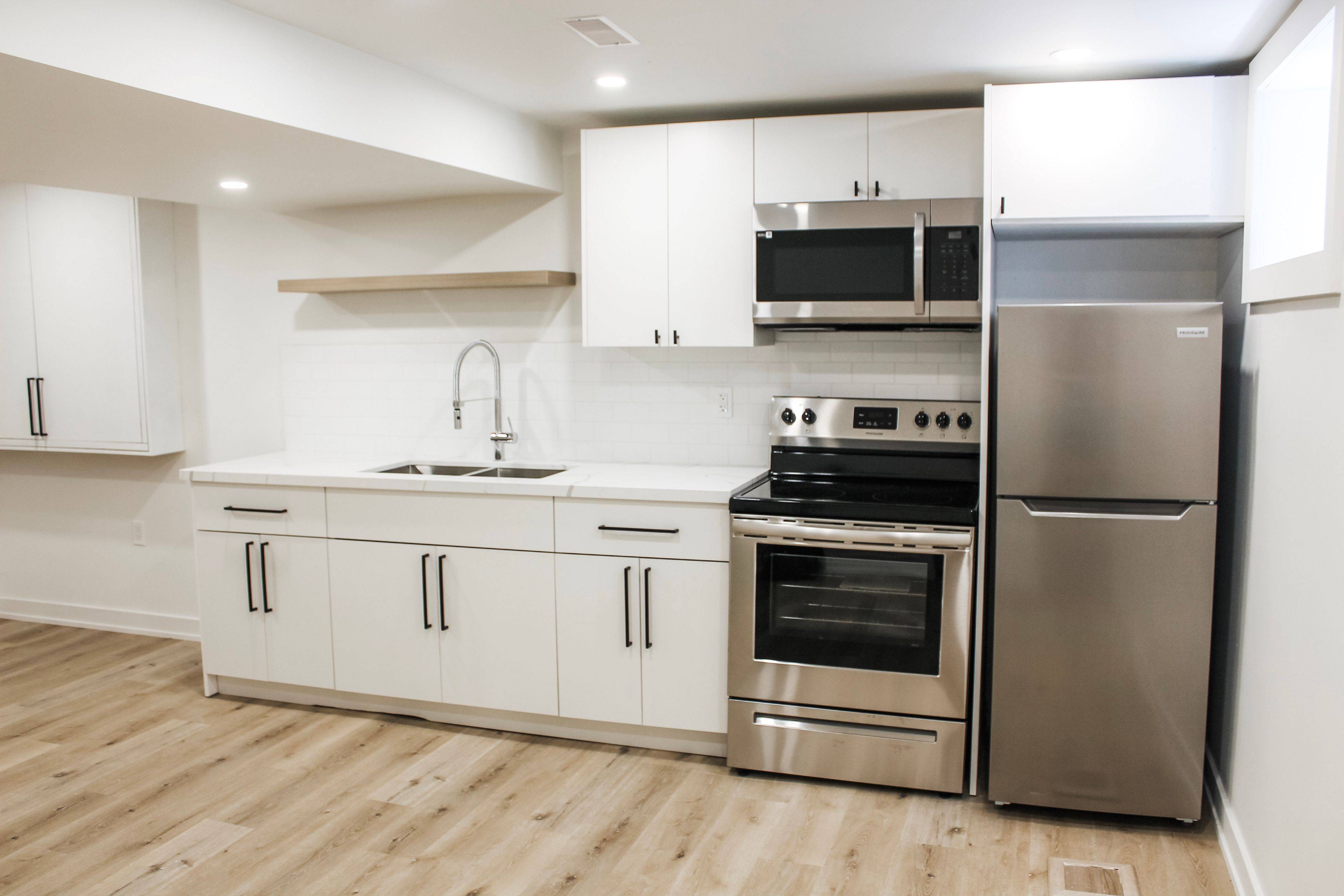 Hamilton, ON L8M 2J8,184 Burris ST