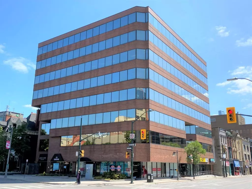 London East, ON N6A 5J7,171 Queens AVE #320