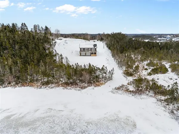 6 Sunset Boulevard, Whitbourne, NL A0B 3K0