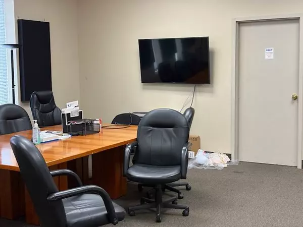 Mississauga, ON L4Z 1X2,326 Watline AVE