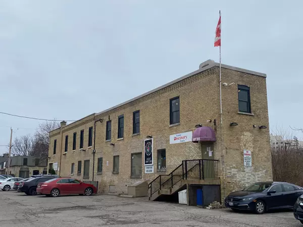 London East, ON N6A 3Z2,649 Colborne ST #201