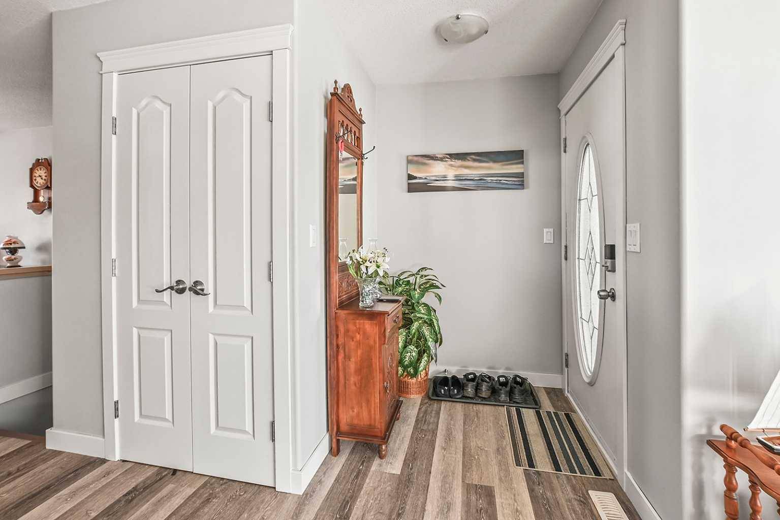 Sylvan Lake, AB T4S 1V8,5 Westwood Close