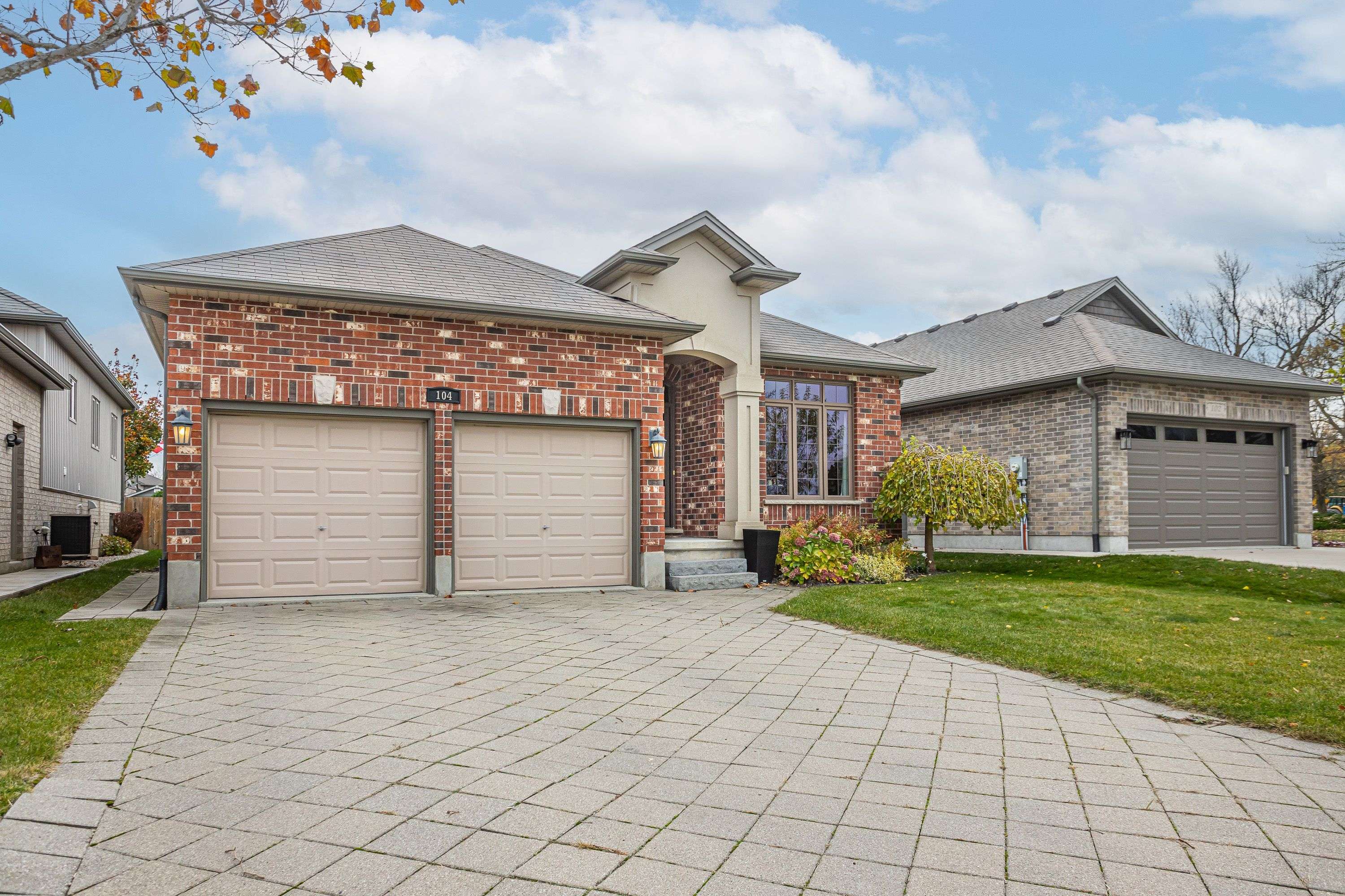 Lucan Biddulph, ON N0M 2J0,104 Walnut Grove PL